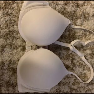 NWOT VS PINK T-Strap Bra